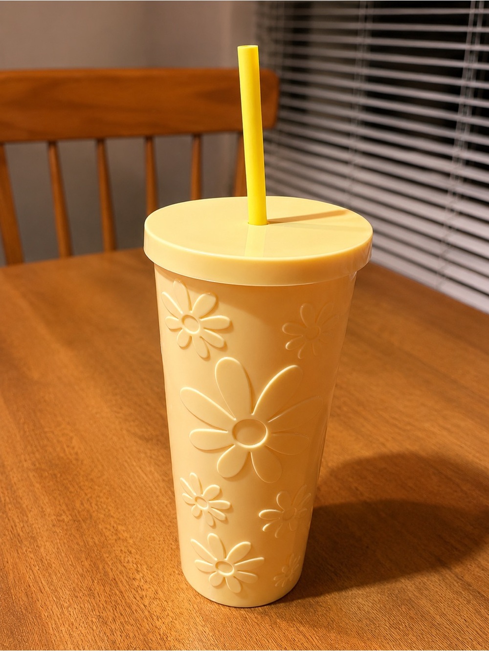 Yellow Daisy Embossed Plastic Tumbler Cup With Straw 24 oz
